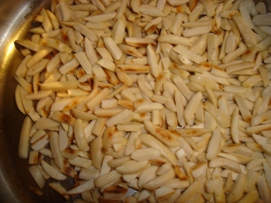 roasted almonds roasted almonds